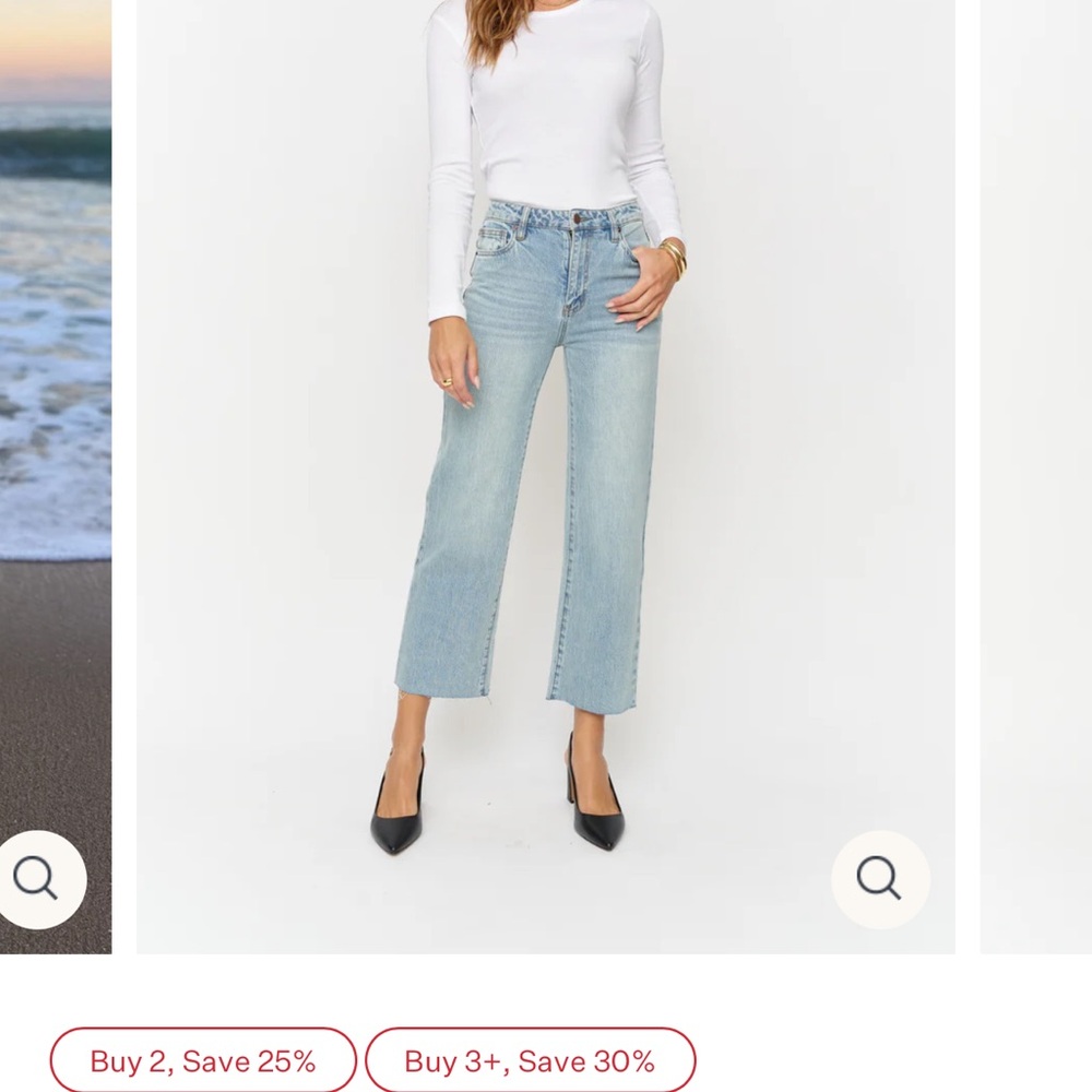 Stylish Light Blue Cropped Women's Jeans